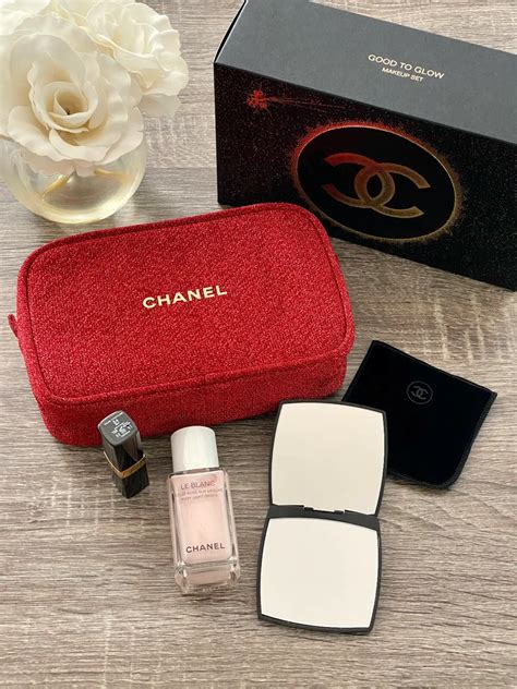 chanel gift set skincare|chanel gift set with pouch.